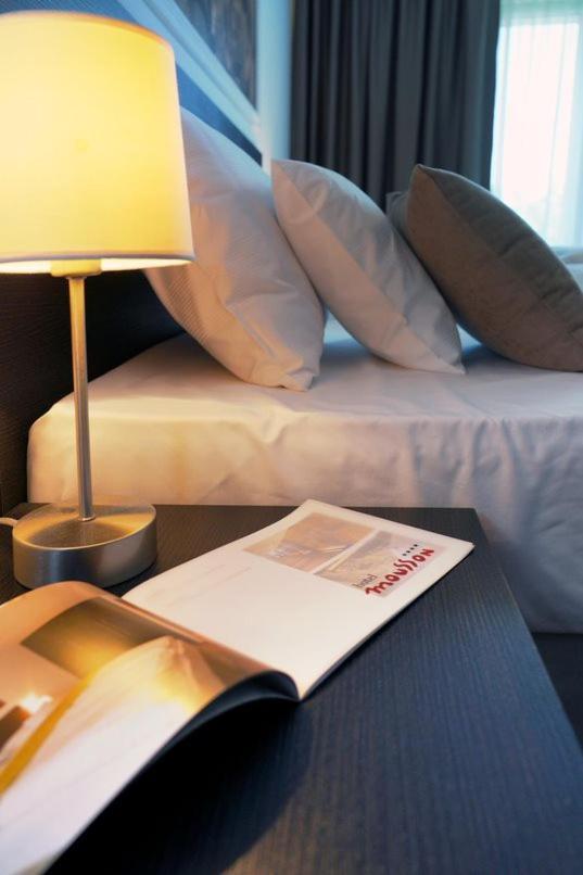 Hotel Mousson Michalovce Dış mekan fotoğraf