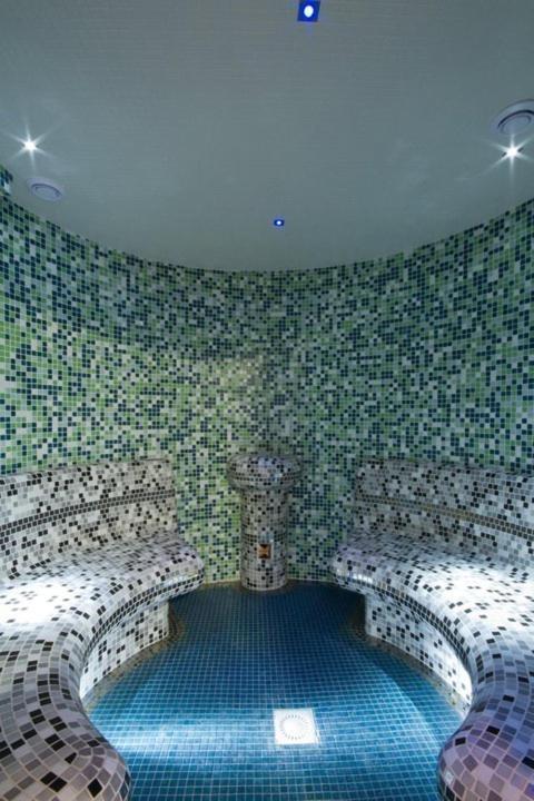 Hotel Mousson Michalovce Dış mekan fotoğraf