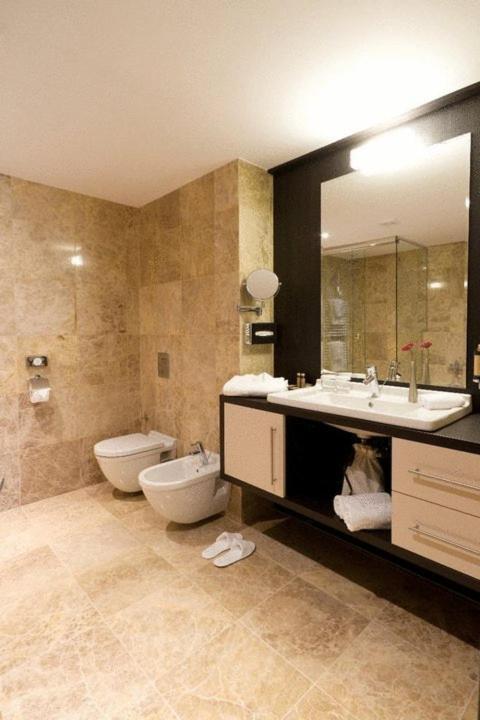 Hotel Mousson Michalovce Dış mekan fotoğraf
