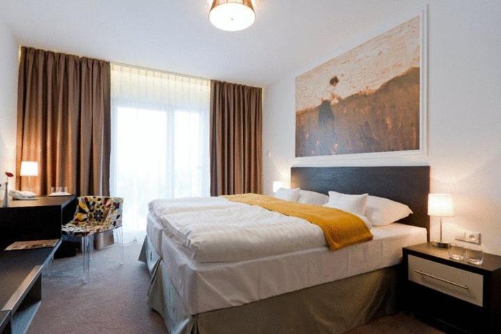 Hotel Mousson Michalovce Dış mekan fotoğraf