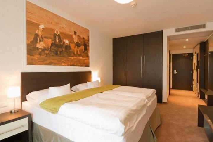 Hotel Mousson Michalovce Oda fotoğraf